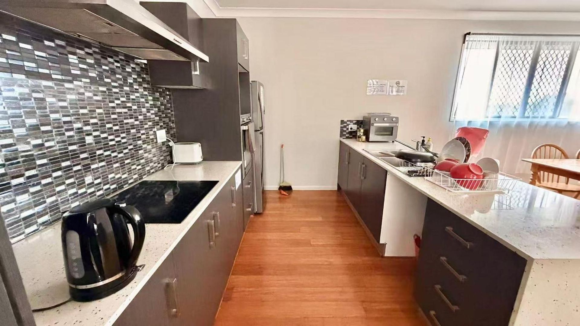 Guest house 14c Breeze Ensuite In Coopers Plains Brisbane