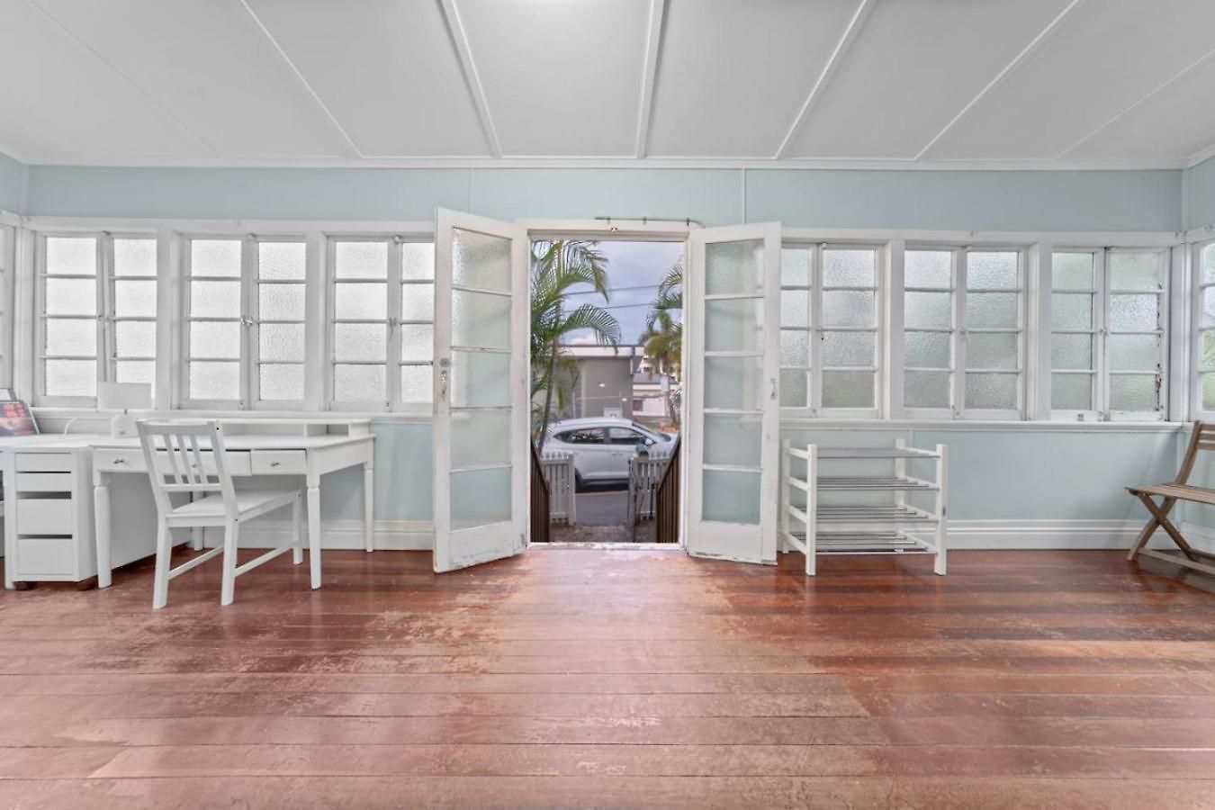 Pet Friendly Budget Walk To Gabba Hospital Holiday home *