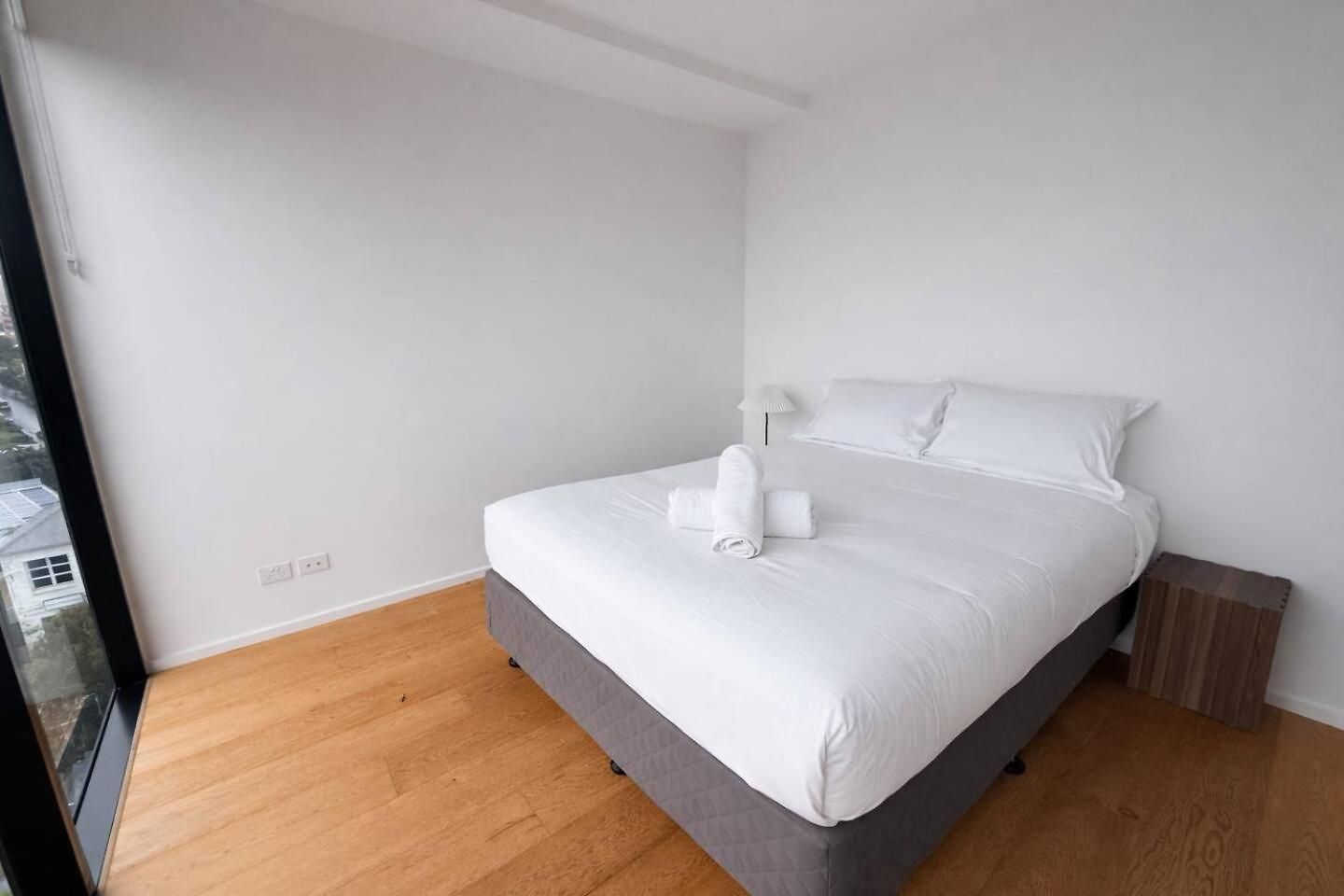 Holiday home 2br West End Hideaway With Views And Parking *