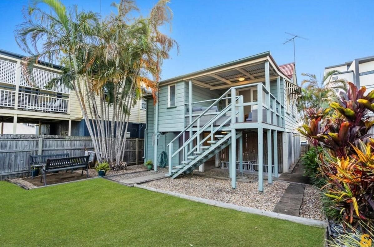 3br Family Walk To Waterfront & Wading Pool *
