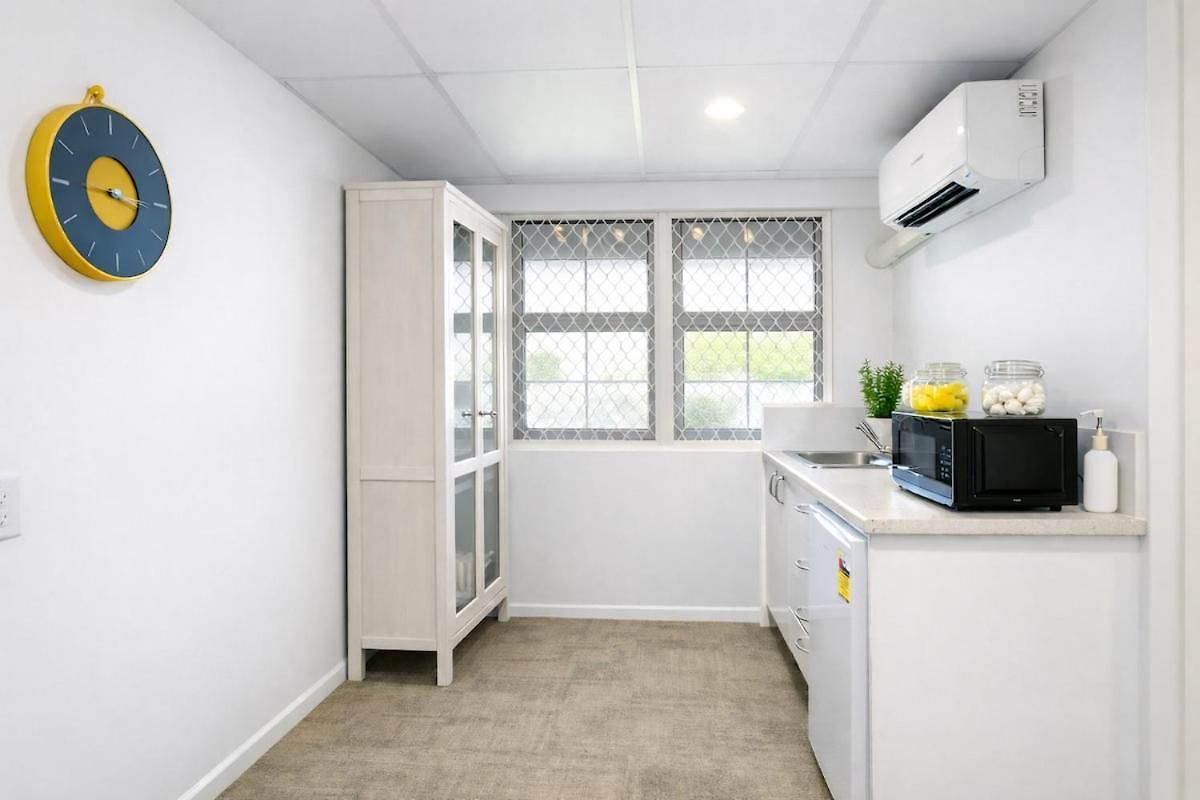 Self-contained I Near Westfield Chermside Holiday home Brisbane