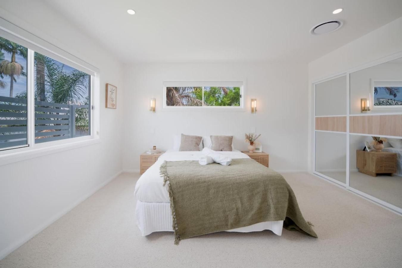 Holiday home Brand-new 4br Luxury Living Near Airport And Mall Brisbane