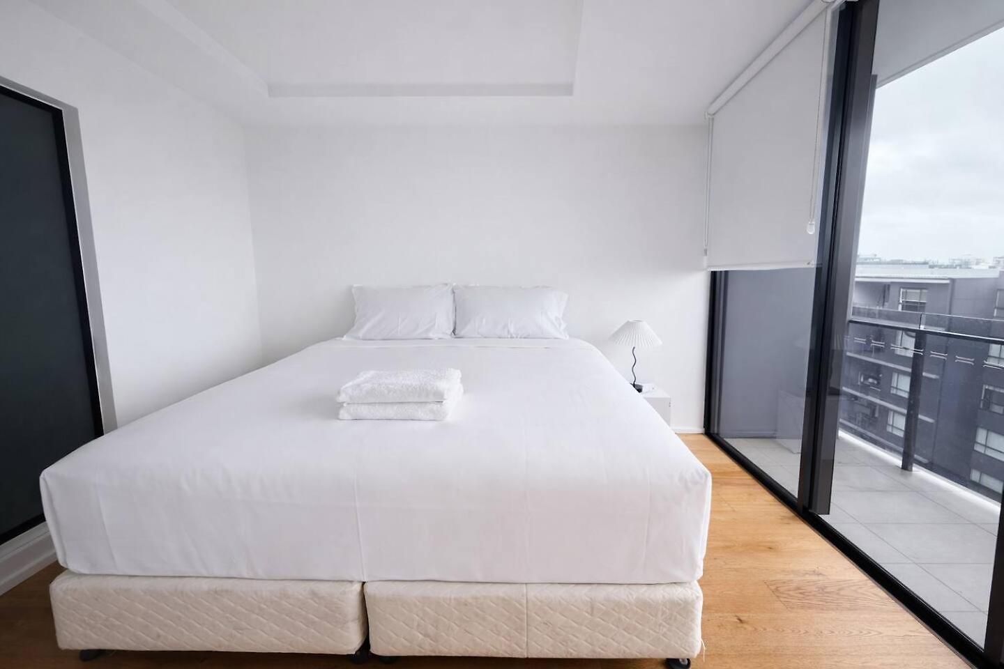 2br West End Hideaway With Views And Parking Holiday home Brisbane