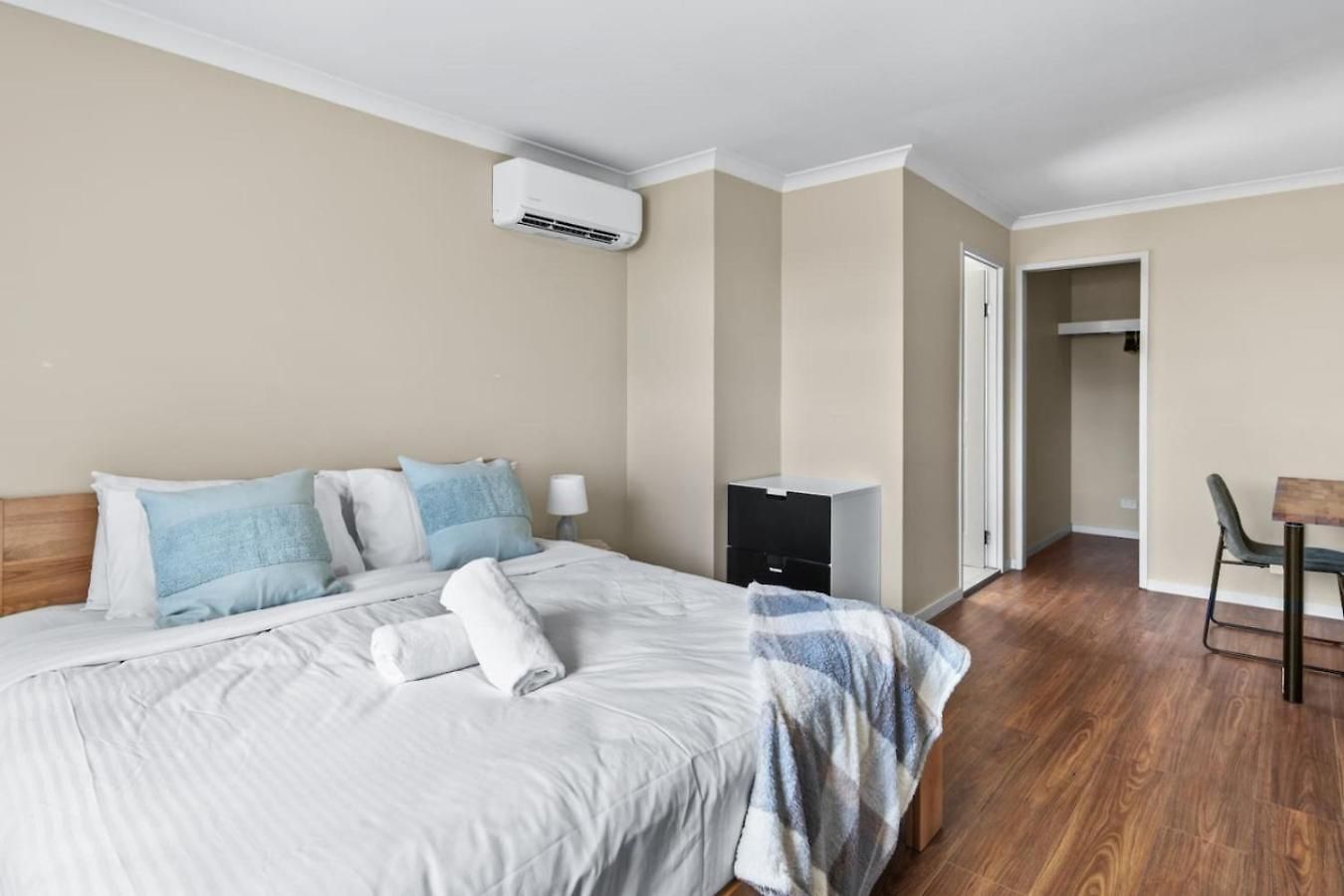 Spacious 2-storey 4br House Family Friendly *