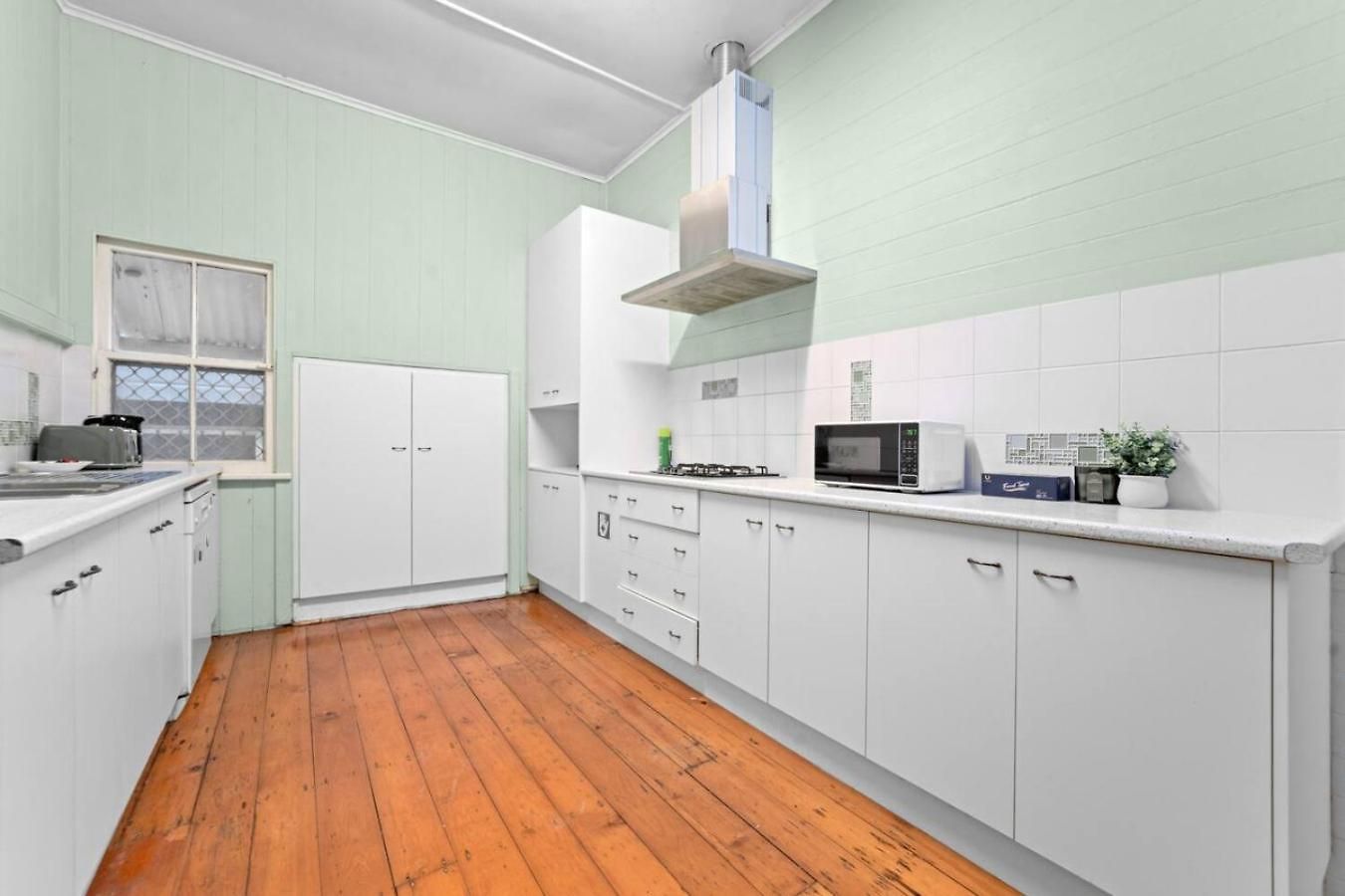 Pet Friendly Budget Walk To Gabba Hospital *