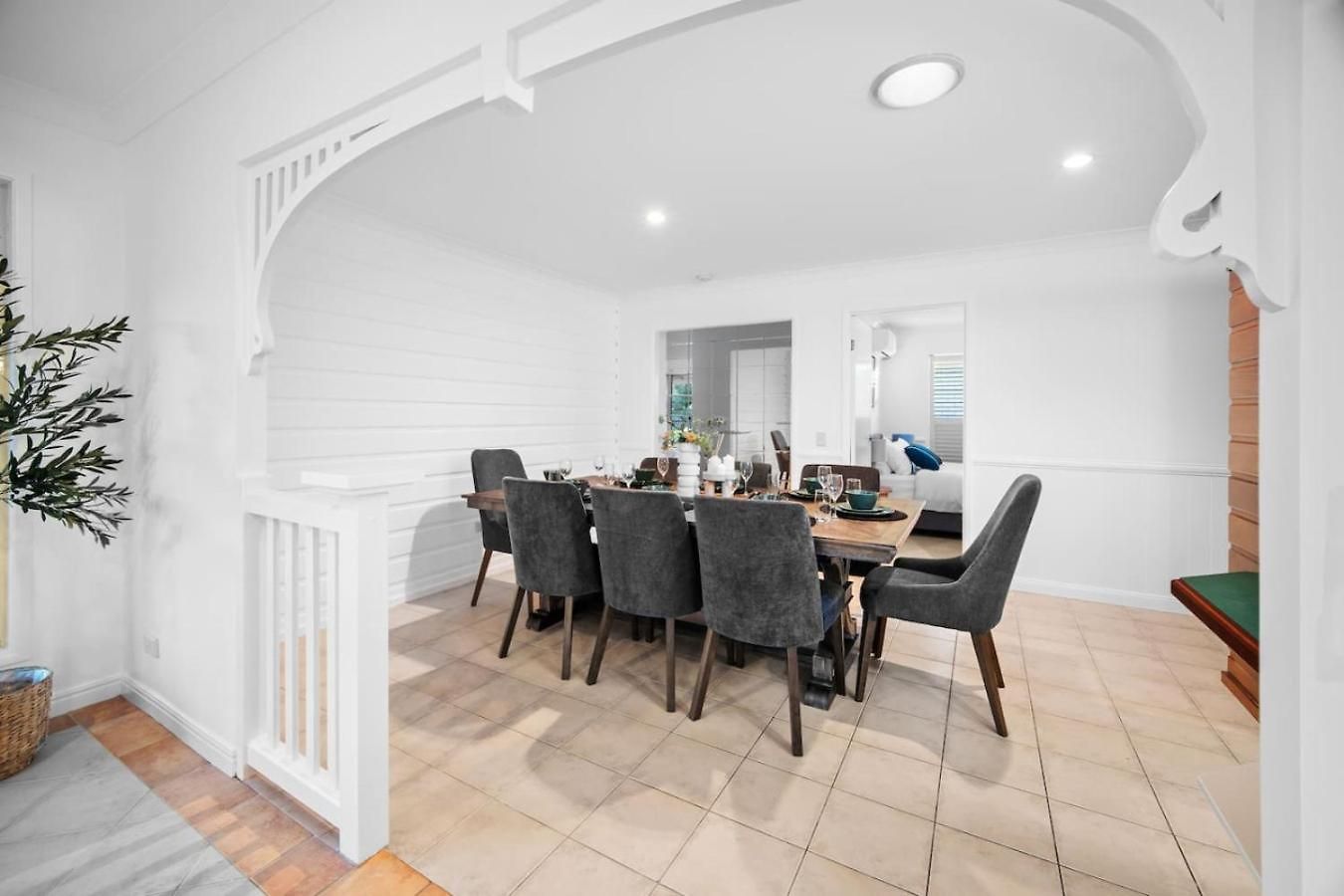 Modern 4b Family-friendly In Robertson Qld *