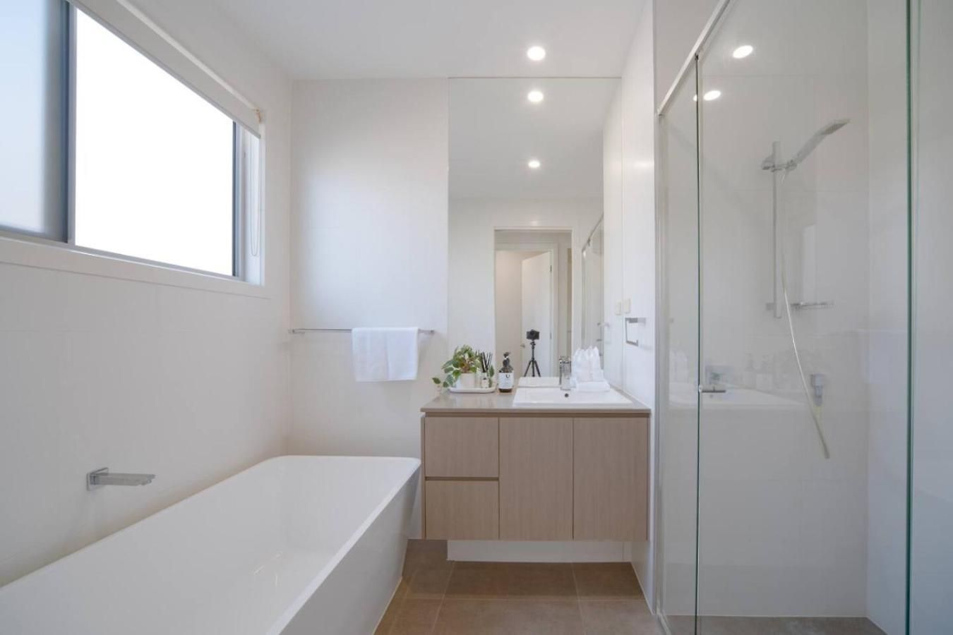 Holiday home Scenic Views With Pool And Elegant 5br *