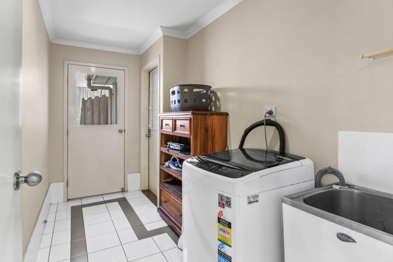 Spacious 2-storey 4br House Family Friendly Holiday home Brisbane