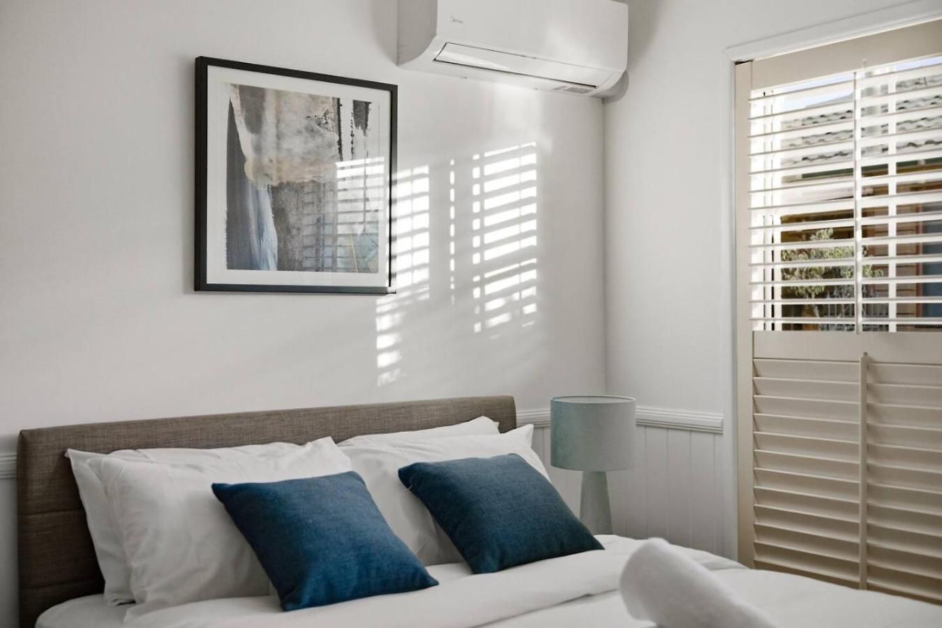 Modern 4b Family-friendly In Robertson Qld Holiday home *