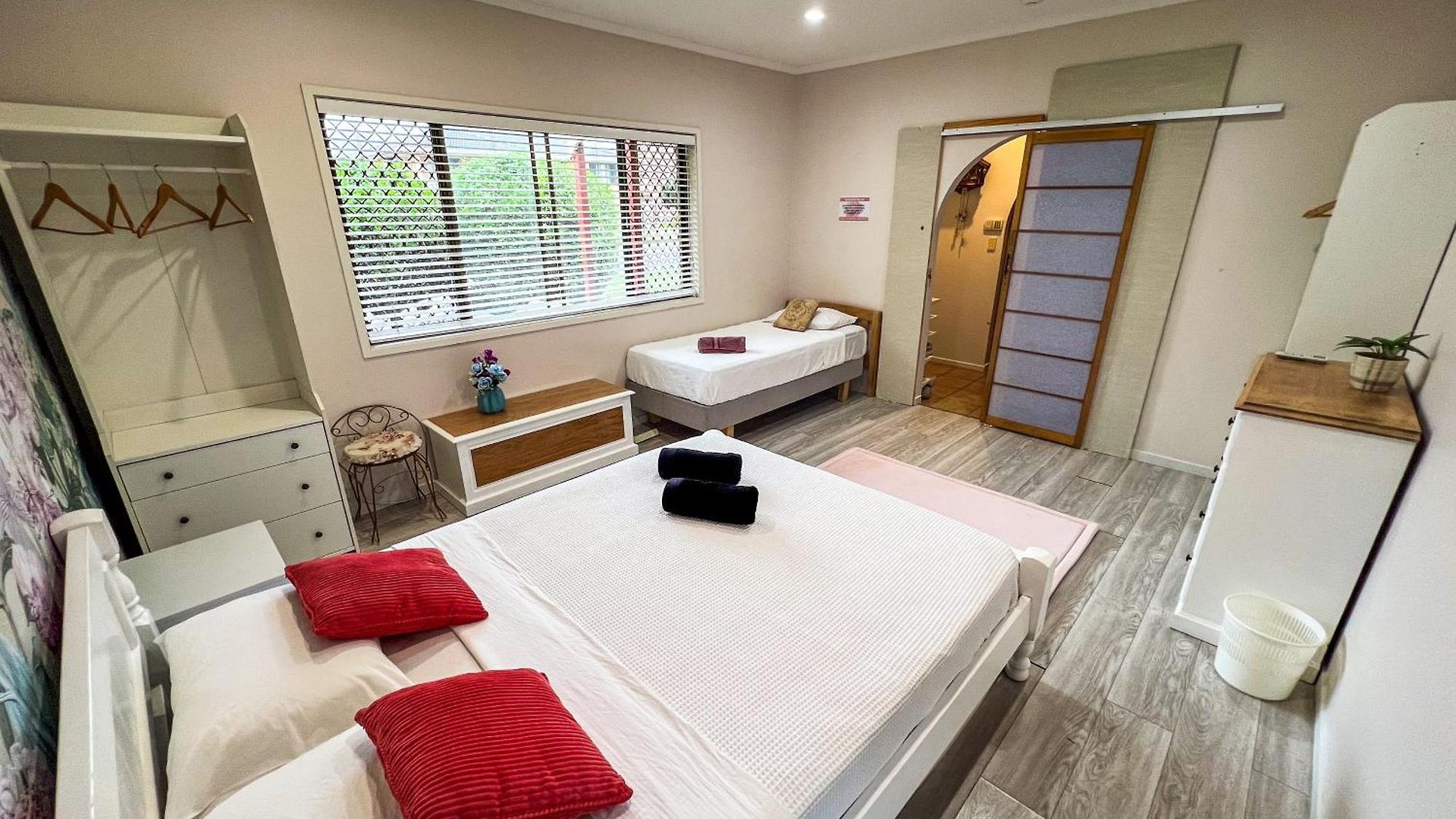 Guest house Floral Youth House Brisbane