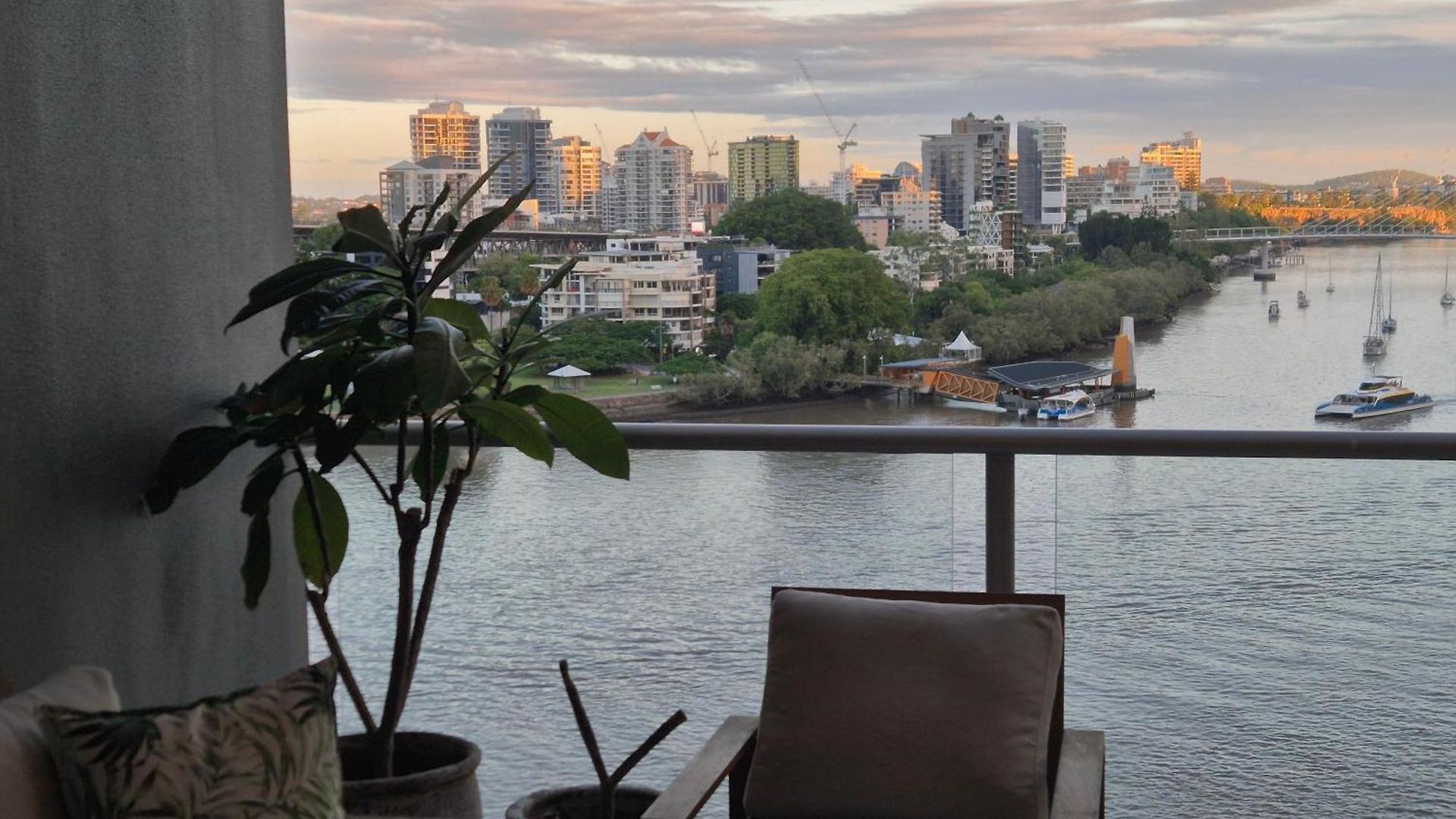 Tropical Escape * Brisbane