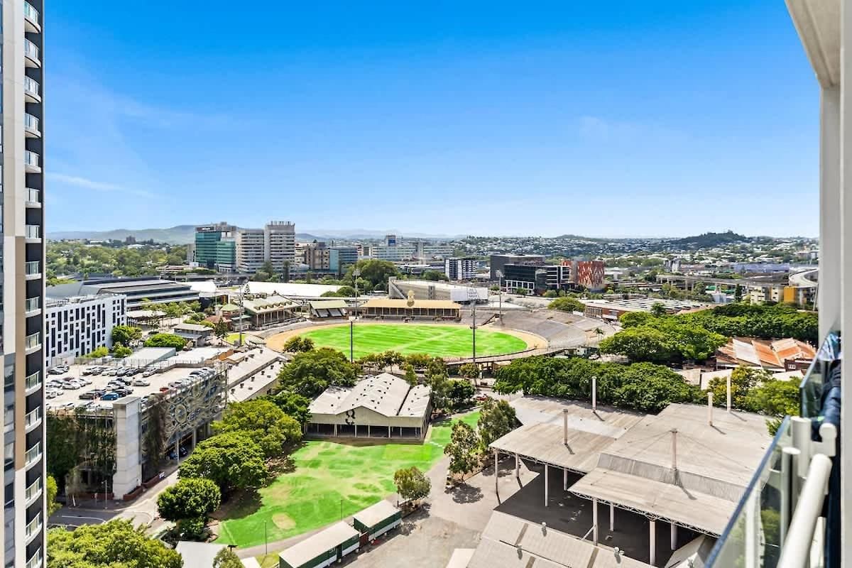Belise - Executive 18th Floor In Bowen Hills Apartment