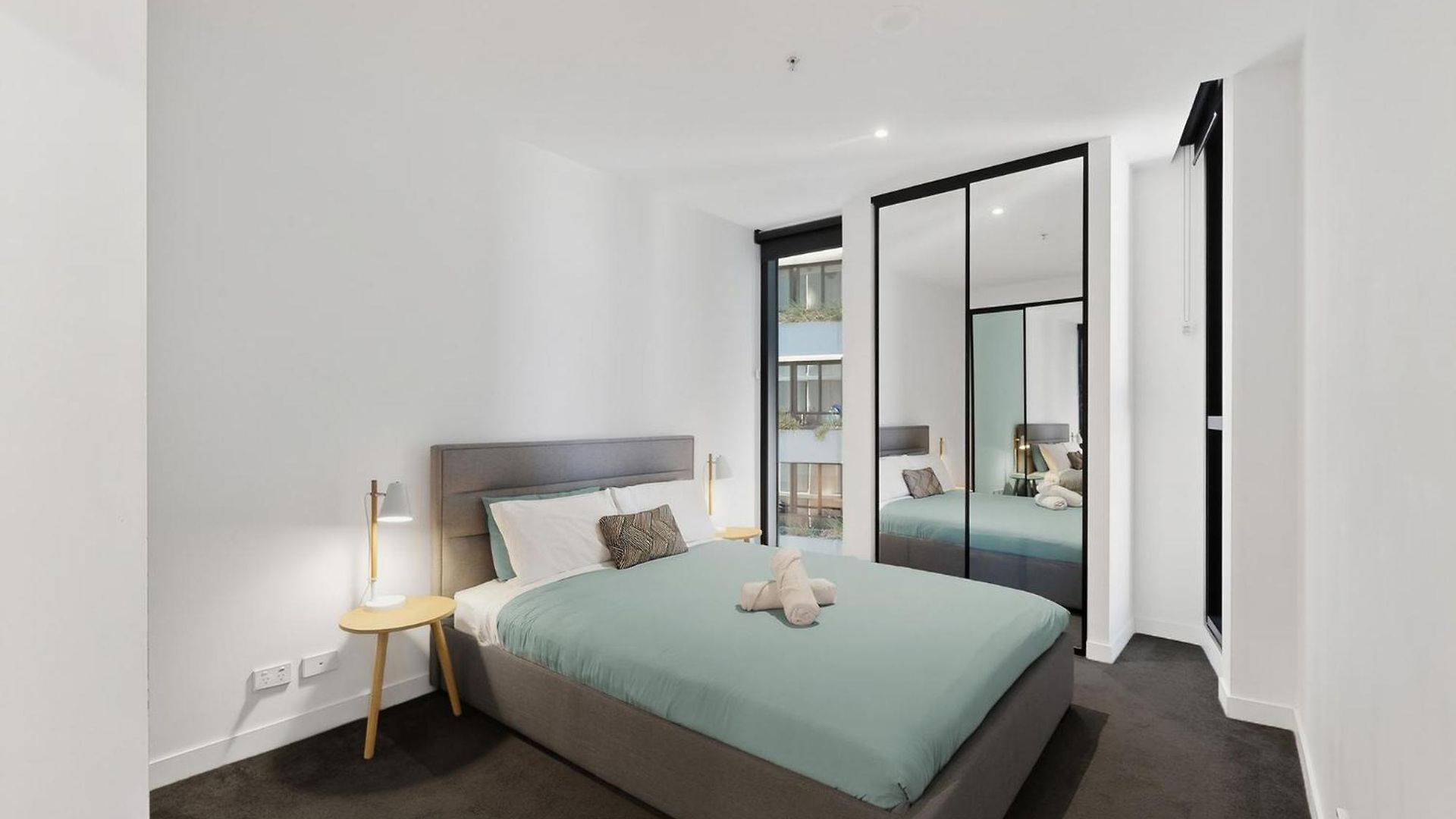 Corner 2 Bed With Views Level 11 - Fortitude Valley Brisbane