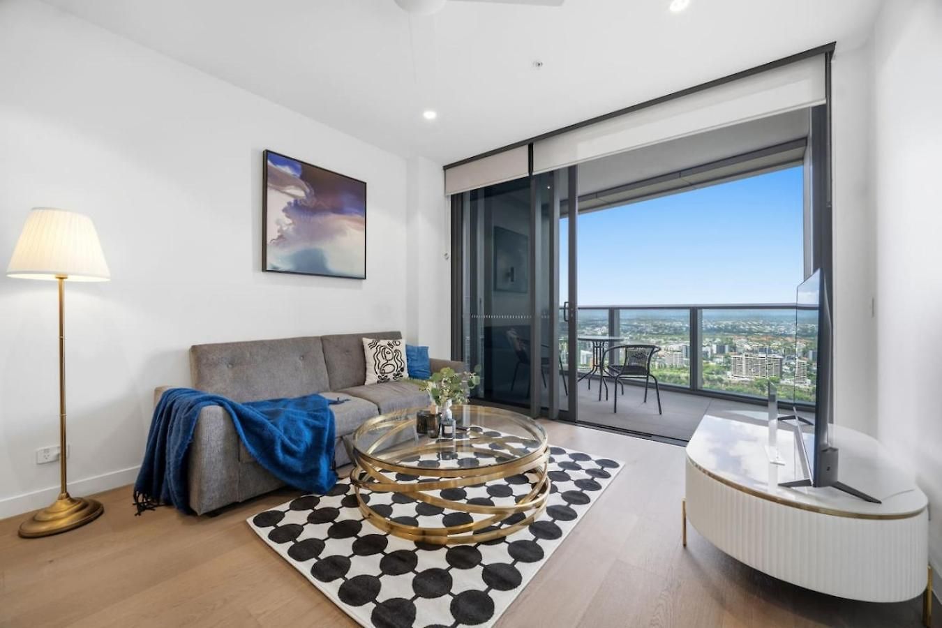 Level 43 Sweeping Skyline Luxury Designer 1br Apartment Brisbane
