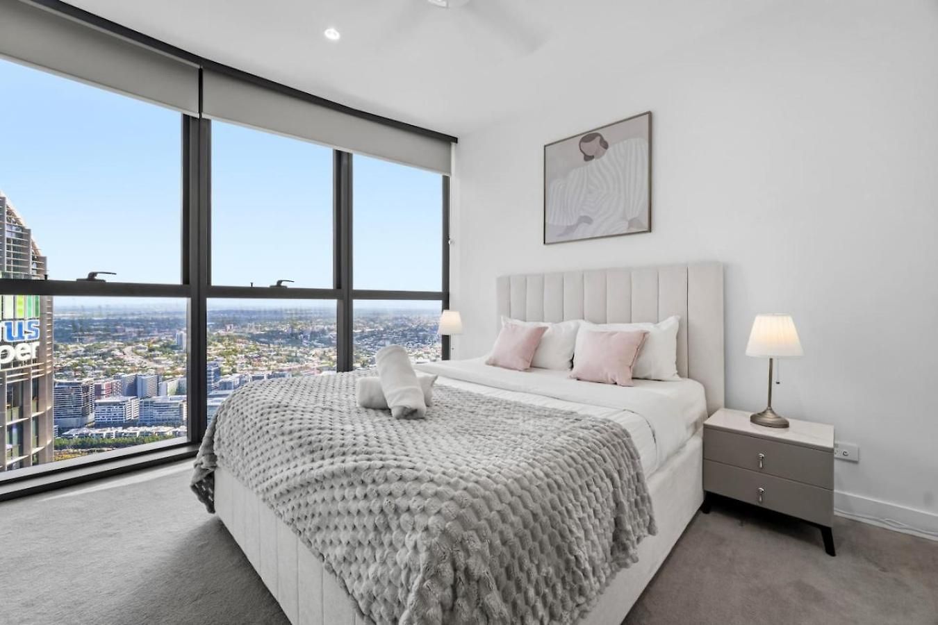Luxury 54f Skyline Iconic Queens Wharf 1br Apartment
