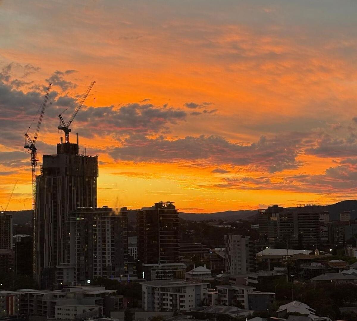 Penthouse-top Floor With Pool & Views * Brisbane