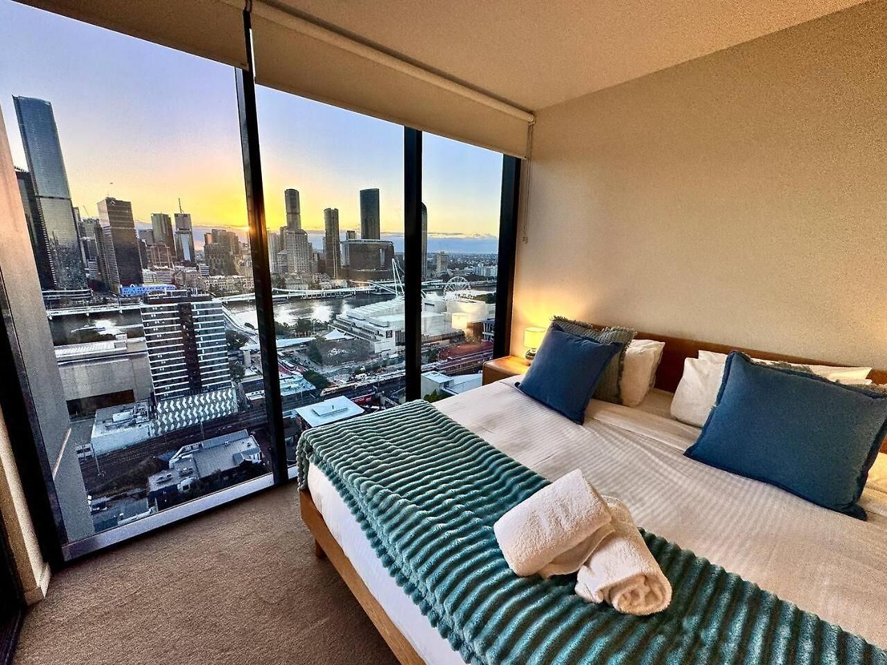 27fl River & Views + Balcony, Pool & Parking - Apartment Brisbane