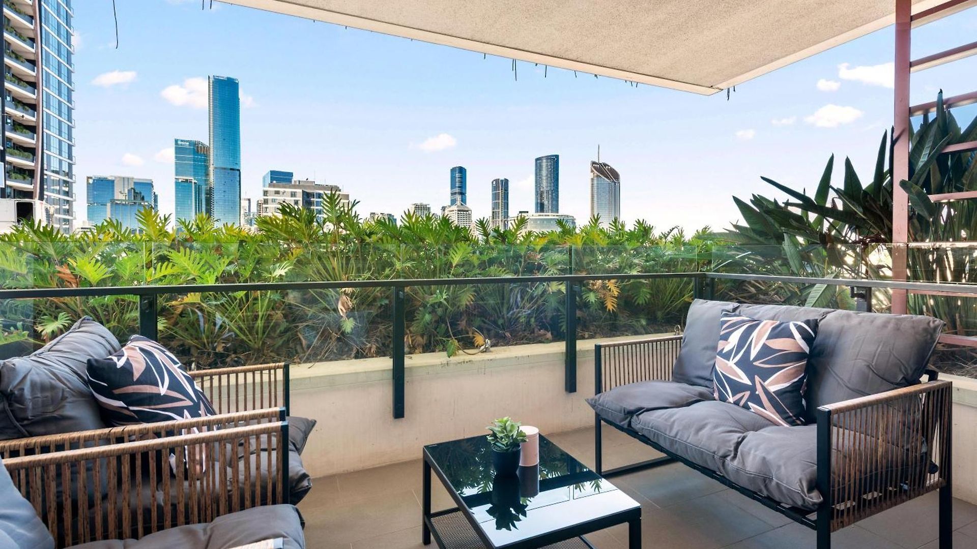 Ivy & Eve - 2br - Pool - Balcony - Parking * Brisbane