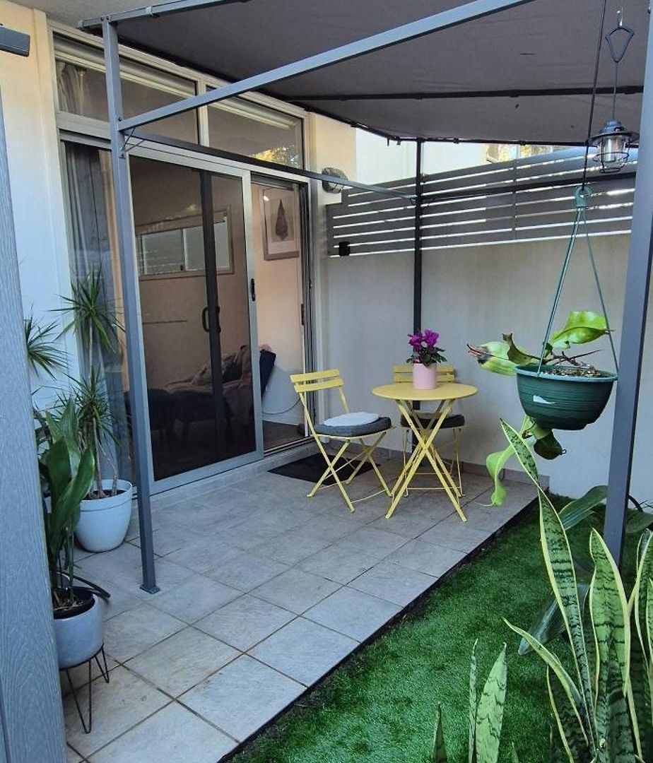 A Perfect Place To Hide Away With River Side Charm Apartment