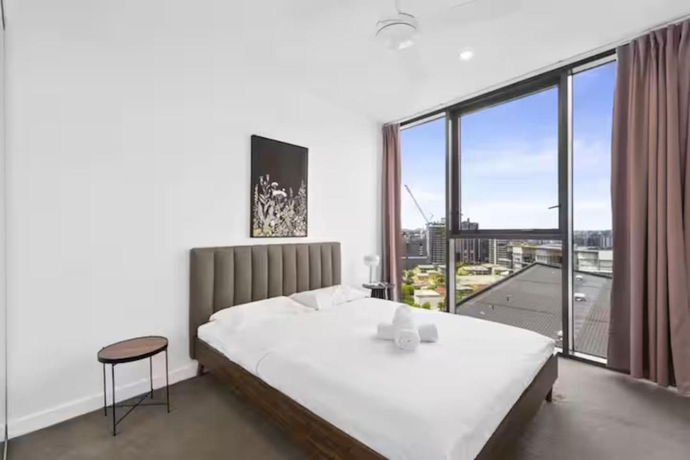 South 1br W Balcony, Gym And Sauna 12111