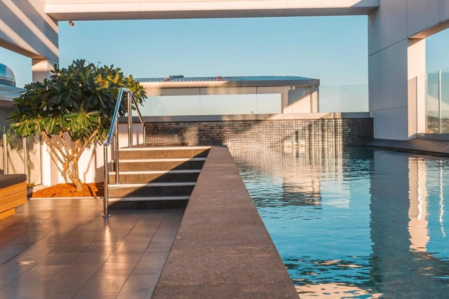 St Modern 1br Pool Parking Apartment Brisbane