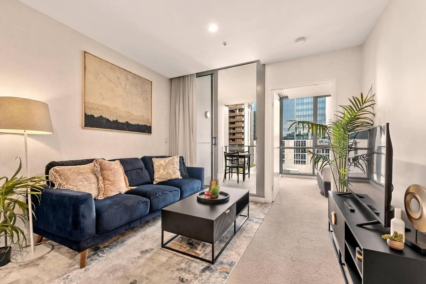 Apartment St Modern 1br Pool Parking