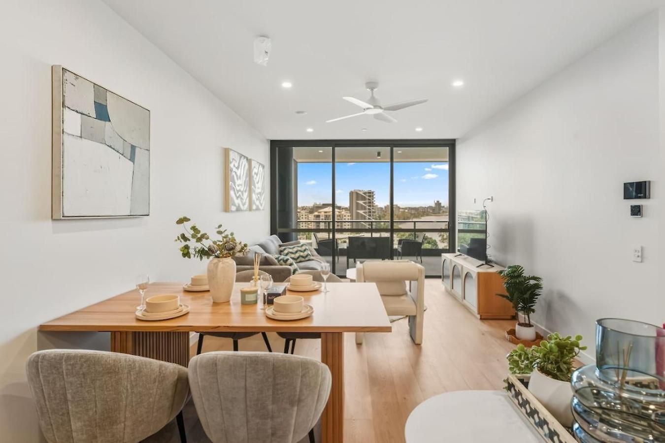 Apartment Modern 2br On Coronation Drive, Toowong