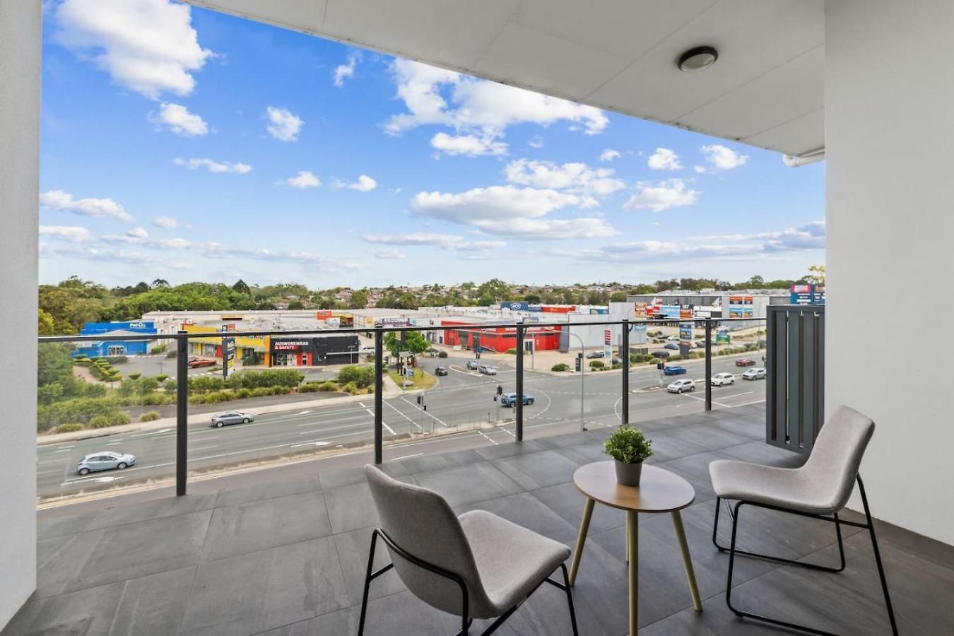 2bedroom Balcony Close To The