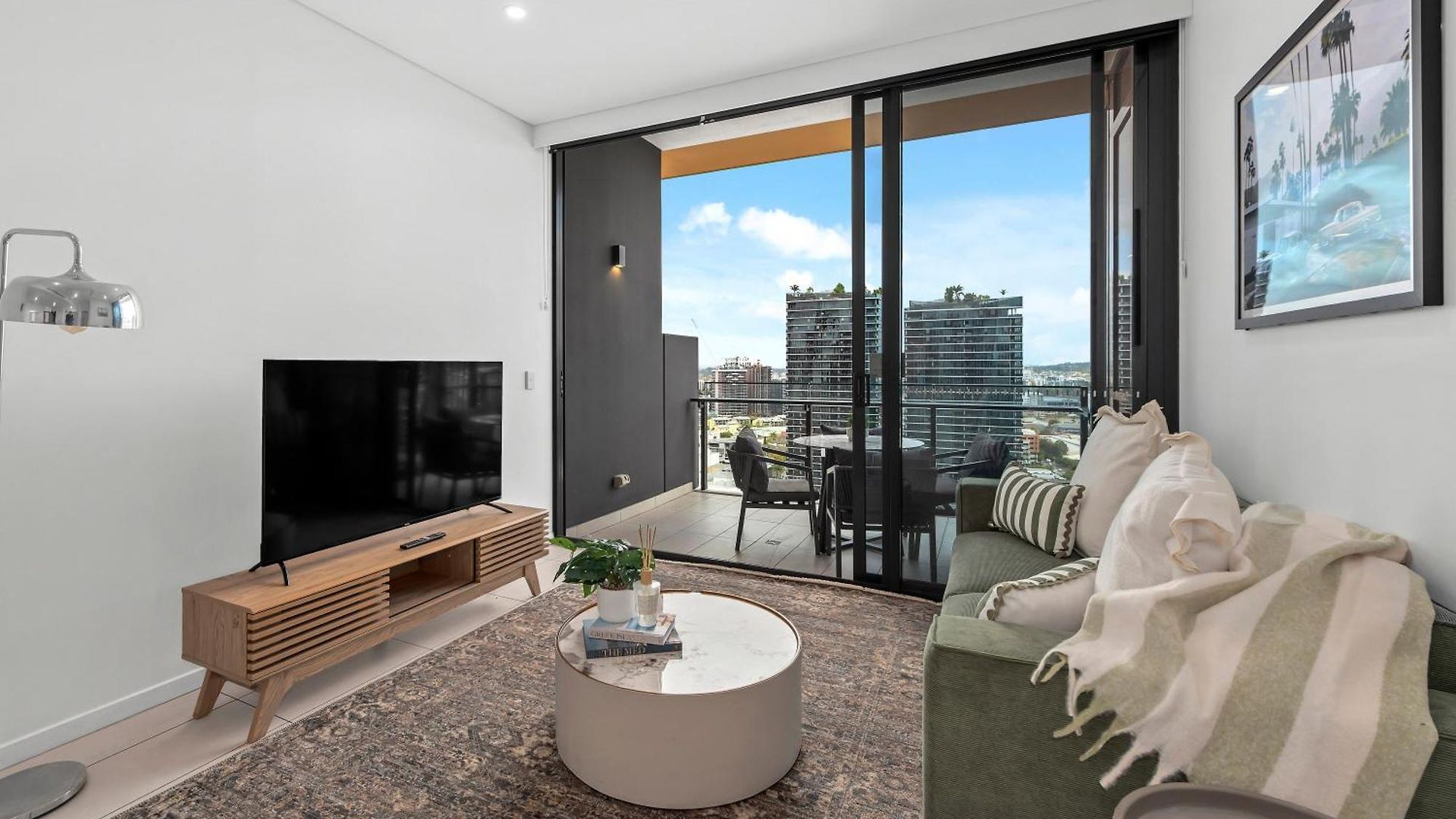 South Bank 1br With Stunning Views And Location Apartment *