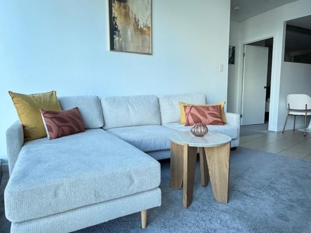 Stylish Skytower Cbd Getaway - Skyline Pool, Gym, Fast Wi-fi, River Walk, Botanical Gardens Brisbane