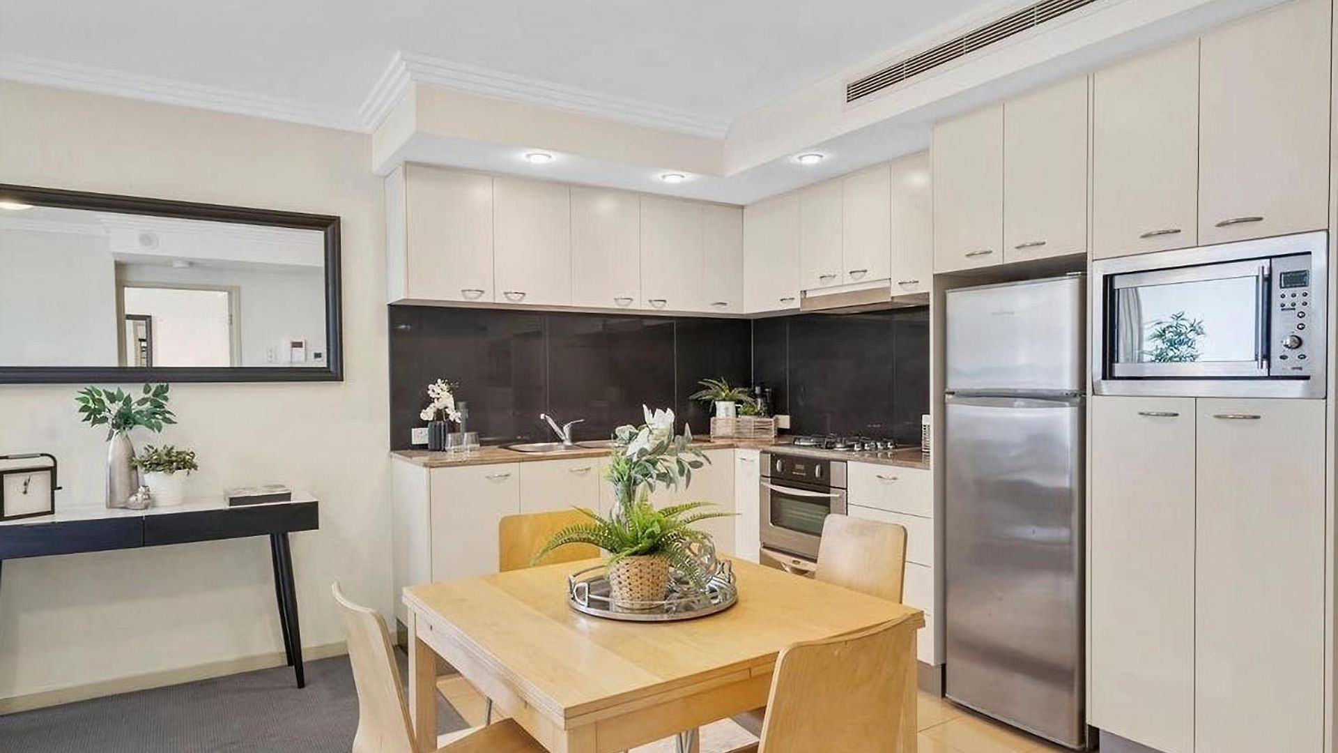 Sleeps 4 People - Centre - 100m To New Casino