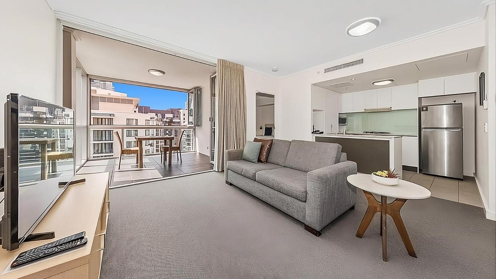 Apartment Centre With Awesome Views! Brisbane