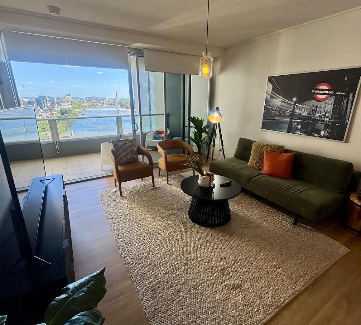 Skyline Escape - 3 Bedroom With River Views