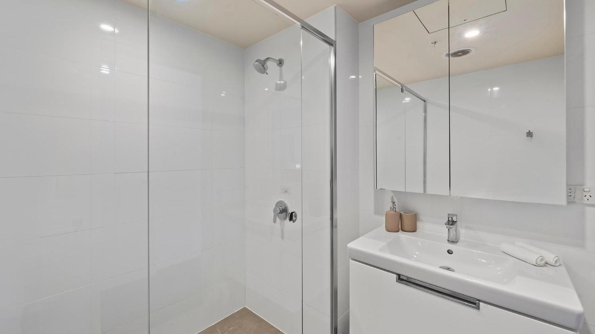 Spacious Luxury 2br Southbank With Parking Brisbane