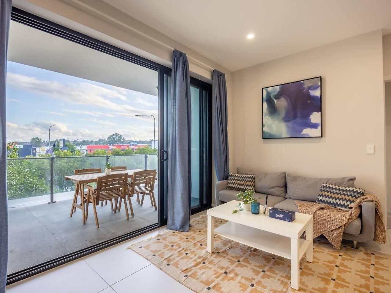 Apartment Xl Balcony Stylish 2br Parking Near Food And Shops Brisbane