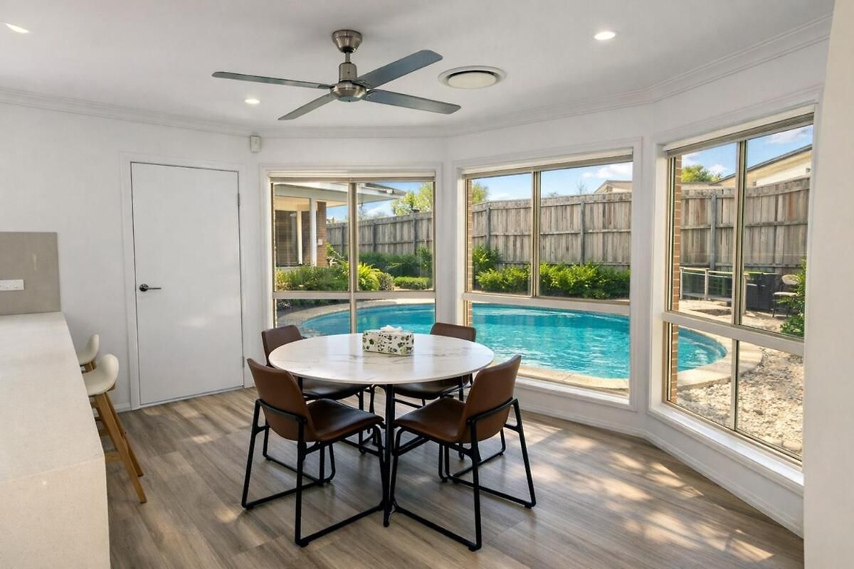 Apartment Full Ac 3br With Pool & 3 Parking Spot Brisbane