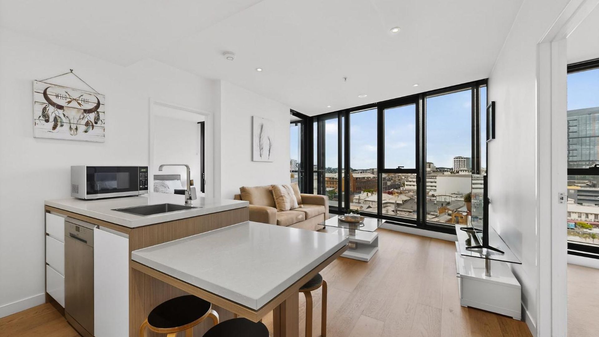 Alfred Street Retreat 2br Parking Pool & Gym Apartment