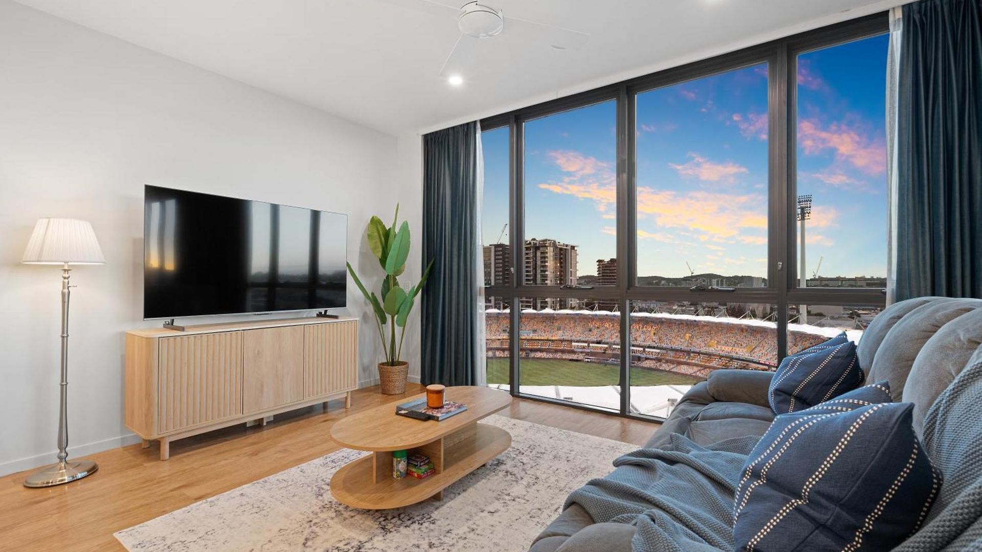 12th Floor Stadium View -2br-free Parking-cbd * Brisbane