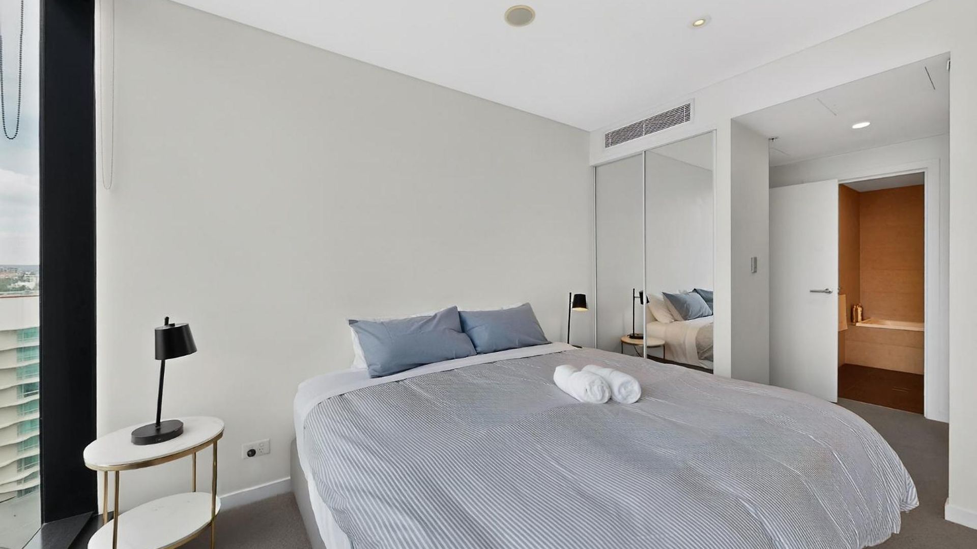 Apartment Level 15 Skytower 2br Cbd Retreat *