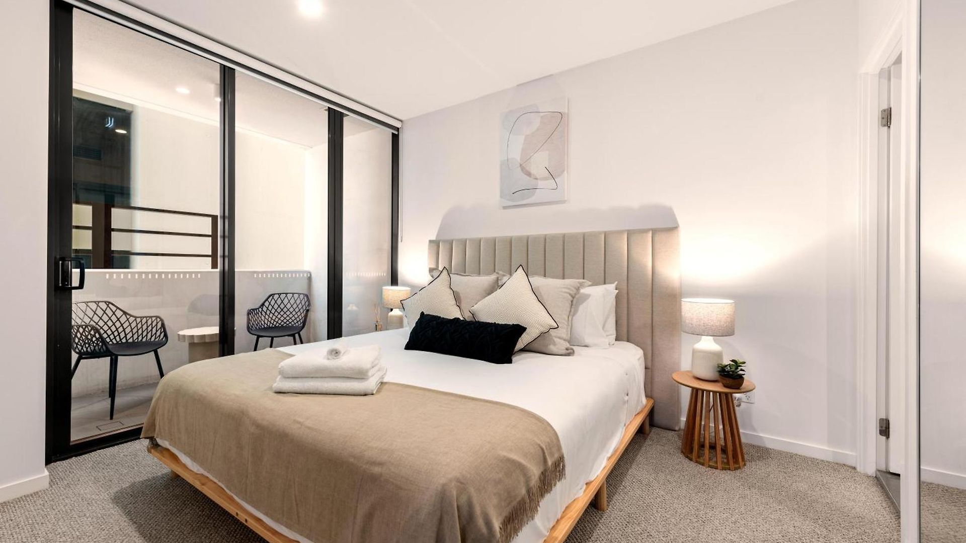 Ivy & Eve - 2br - Pool - Balcony - Parking * Brisbane