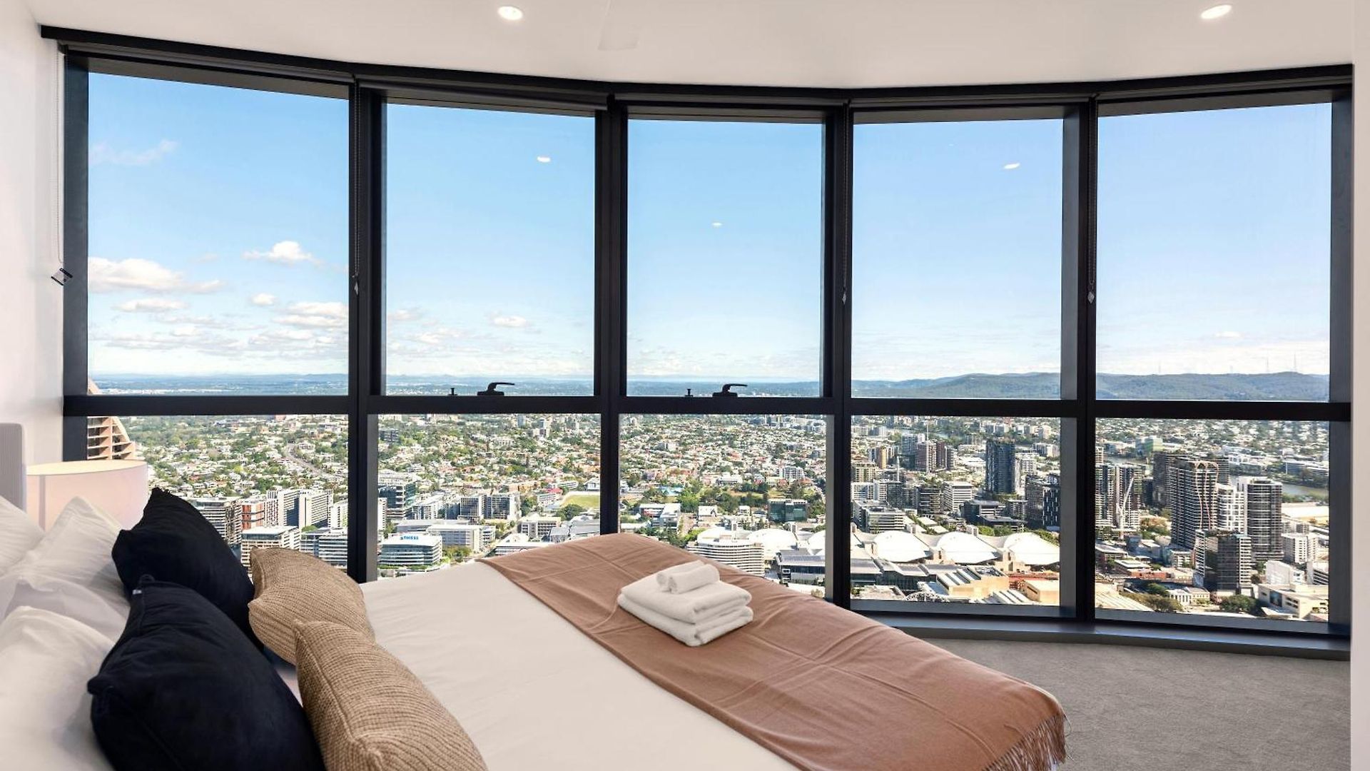 Queens Wharf | Lavish Gem, Majestic View, Parking!