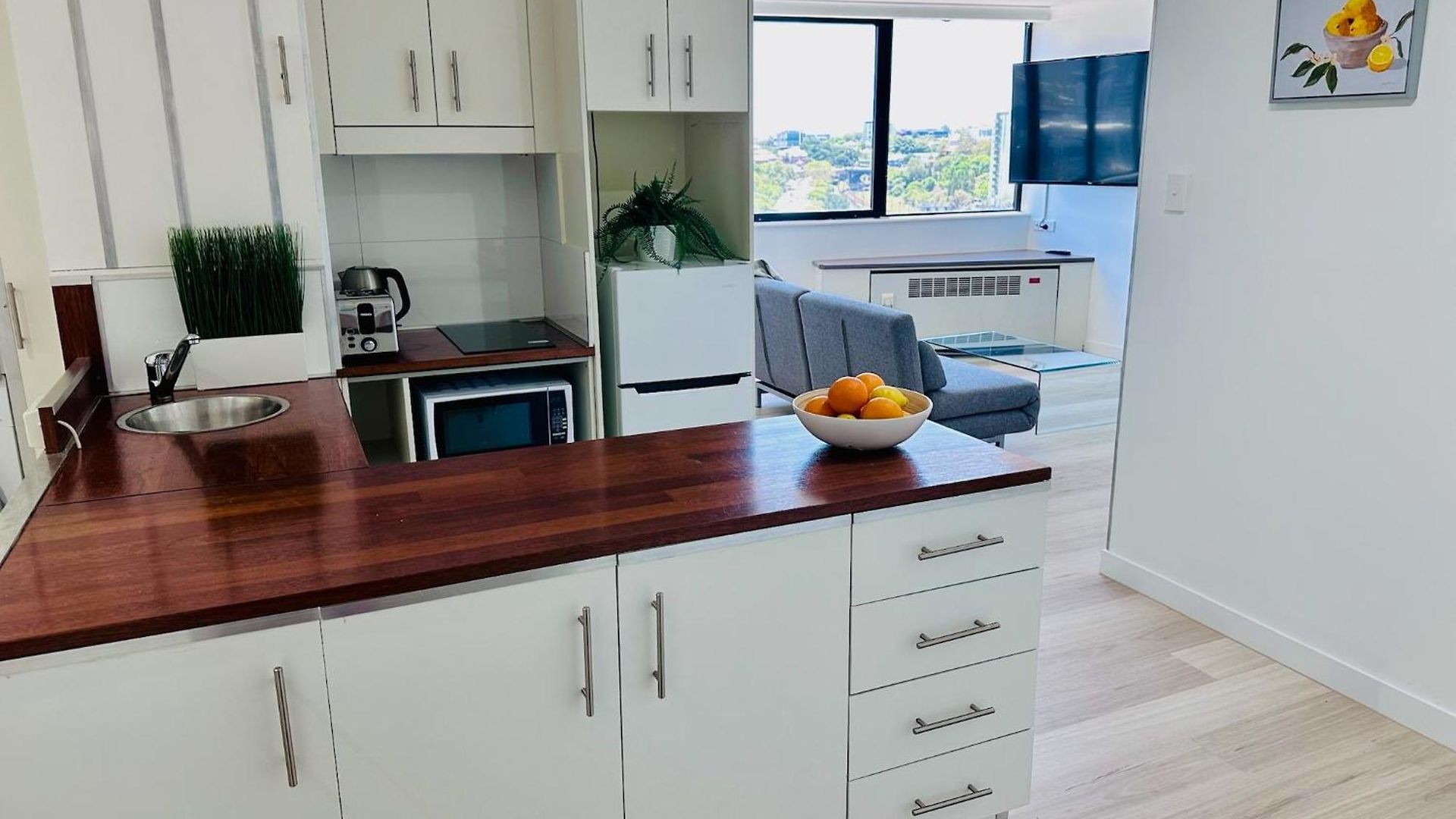 Apartment Quay To The City! Spacious, Stylish, *