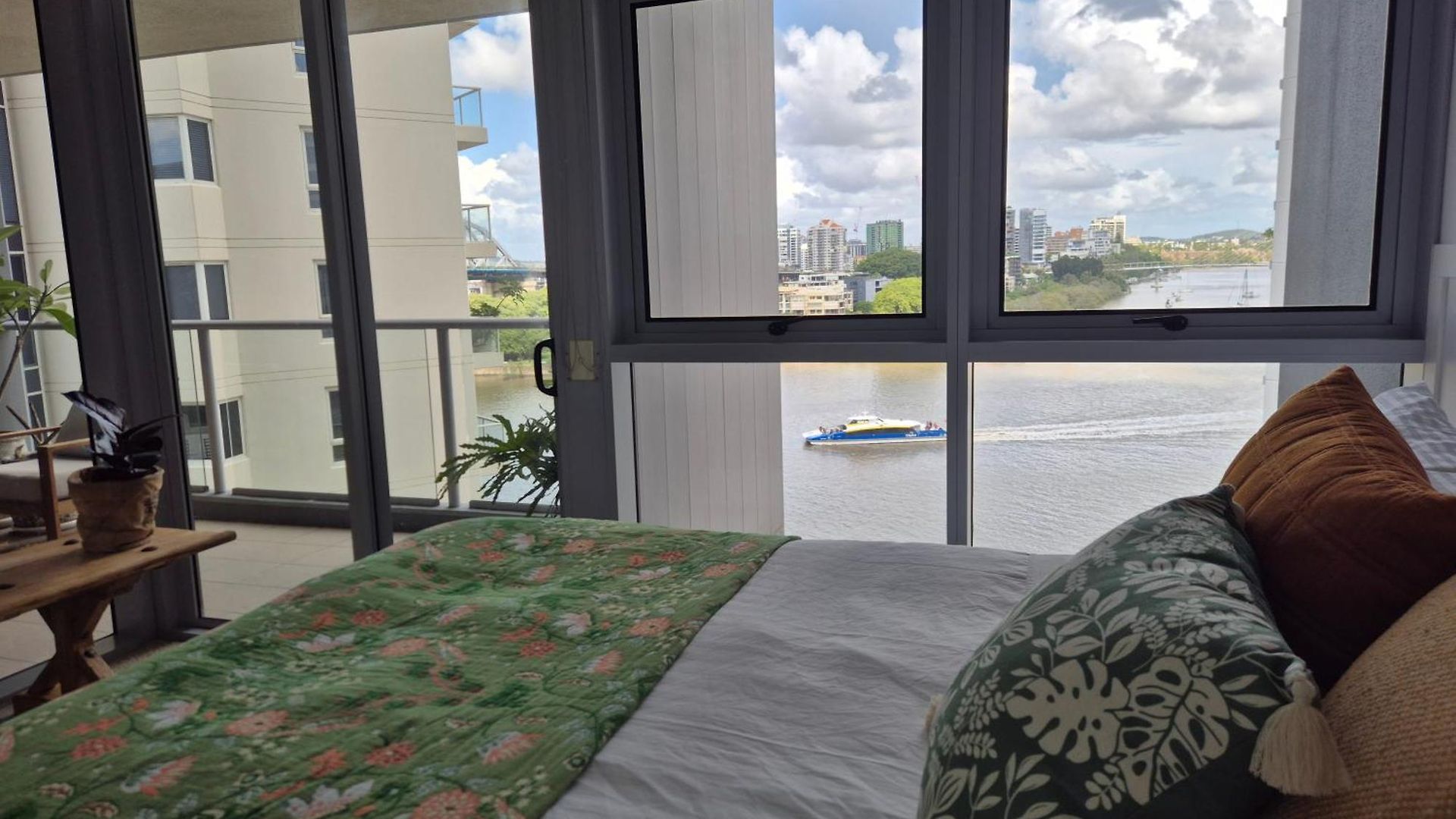 Tropical Escape Apartment