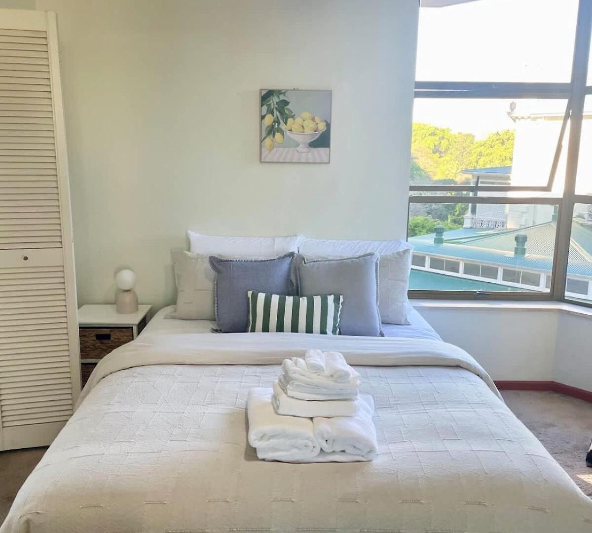 Large 2 Bed 2 Bath 1 Park Inner Location Apartment