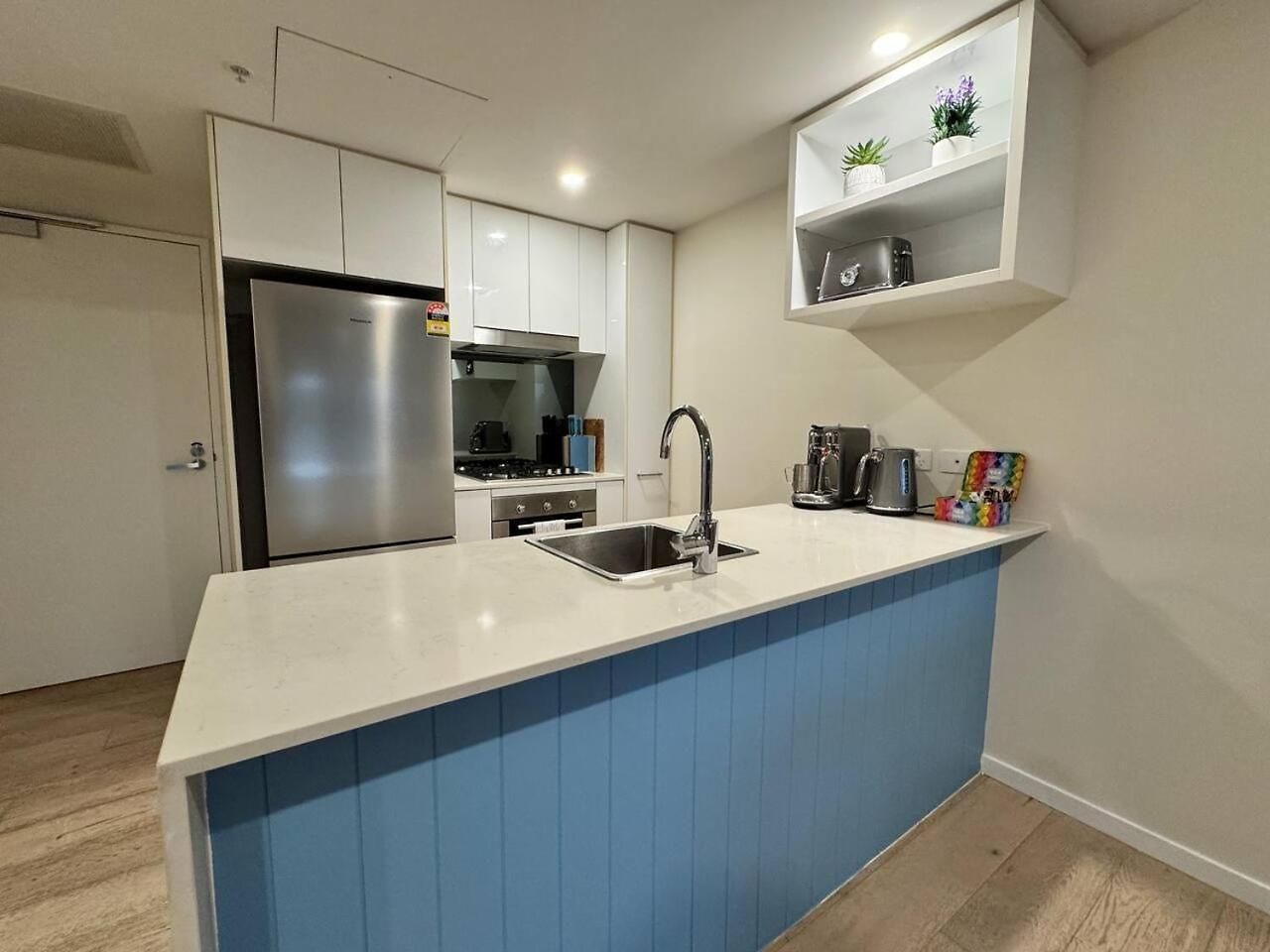 Apartment 27fl River & Views + Balcony, Pool & Parking - Brisbane
