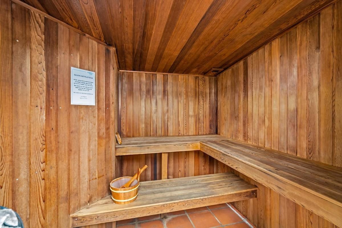 Apartment Story Bridge River Views, Pool, Sauna And Parking