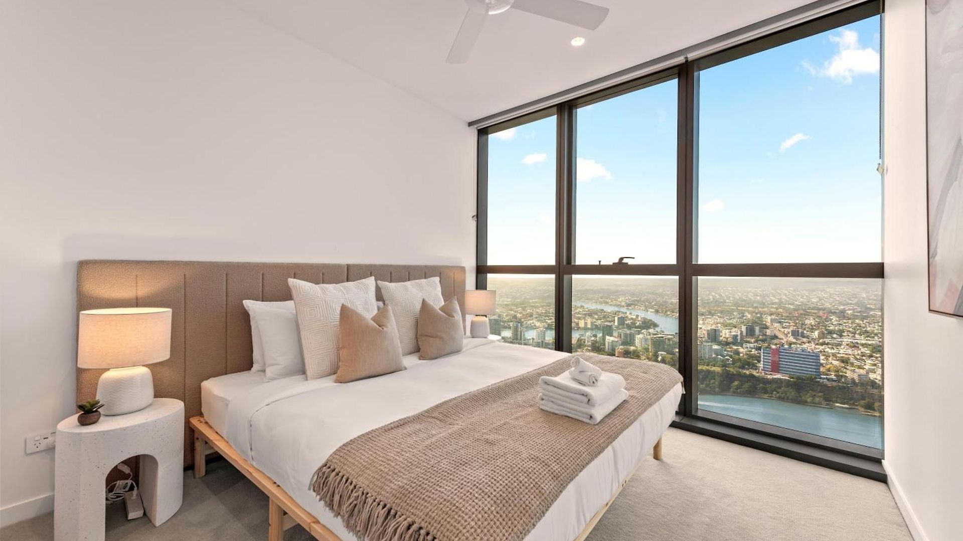 Queens Wharf 1br Skyline With Free Parking *