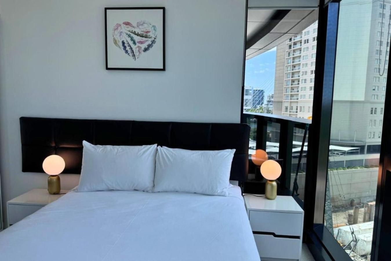 Apartment Spacious 2 Bedroom In The Heart Of Cbd Brisbane