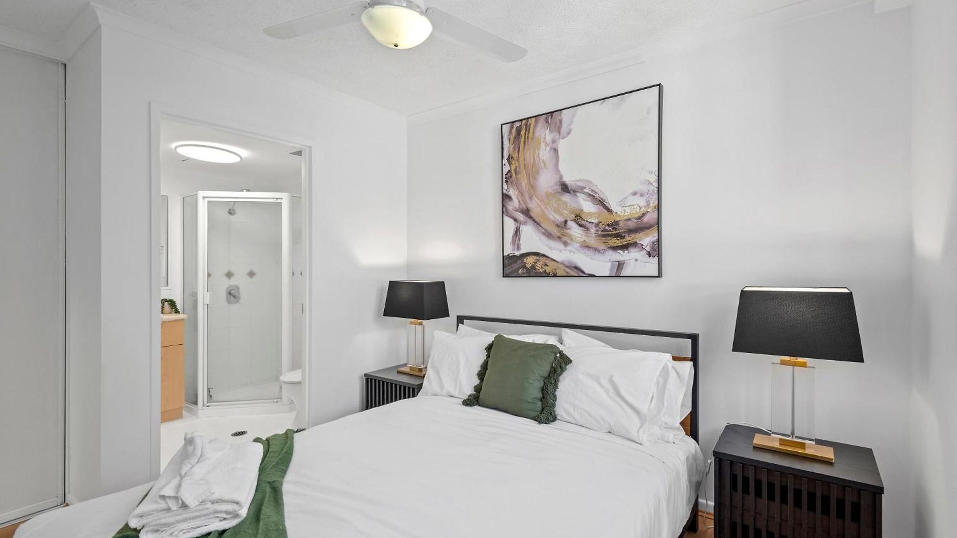 2br With Views, Balcony & Car Park Apartment Brisbane