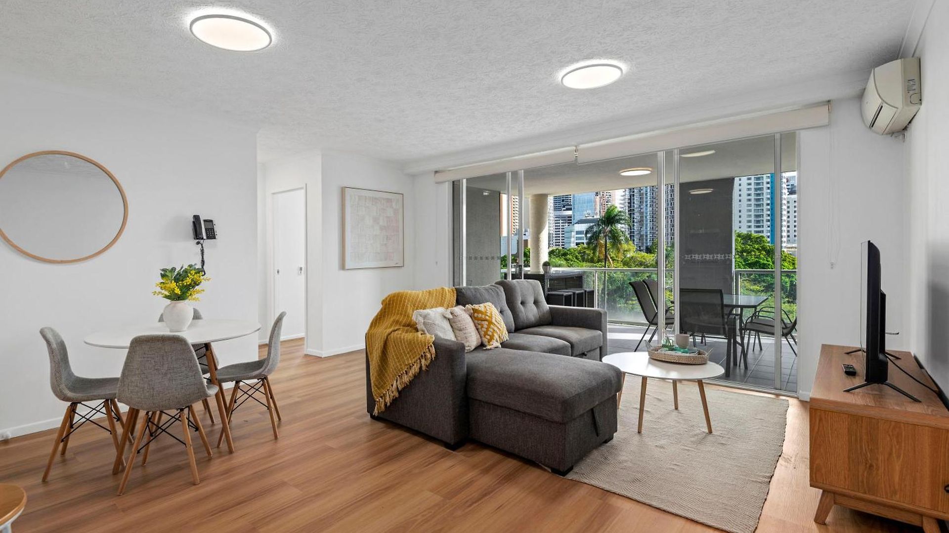 2br With Views, Balcony & Car Park Apartment *